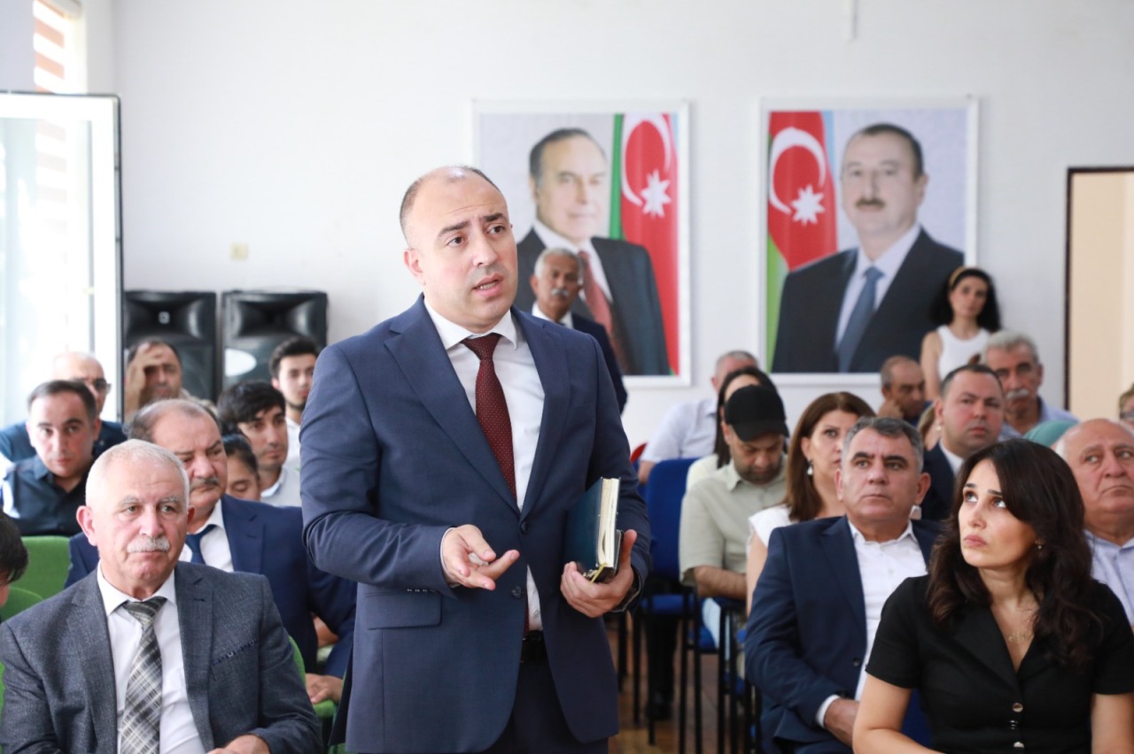 Adil Əliyev Zığda sakinlərlə görüşdü - FOTOLAR